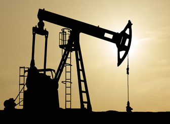 crane silhouette at sunset for Oil Gas 碳捕获 Babcock Wilcox
